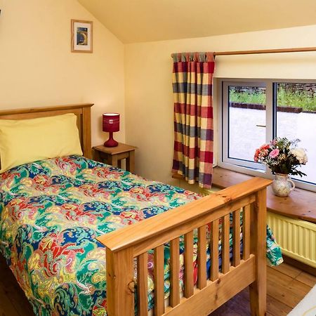 1 Tan Yr Eglwys Barn Cottage Pontardawe Exterior photo