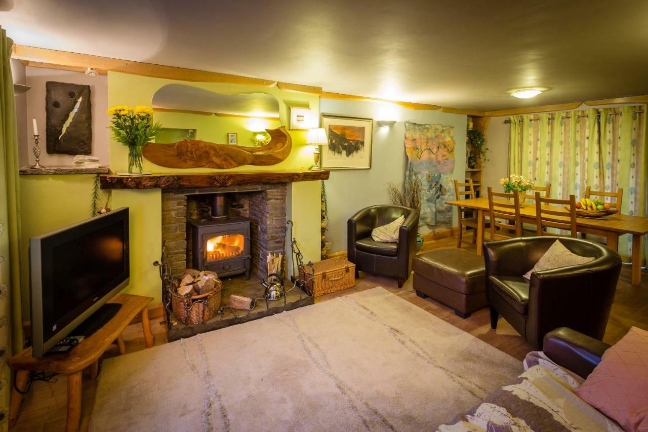 1 Tan Yr Eglwys Barn Cottage Pontardawe Exterior photo